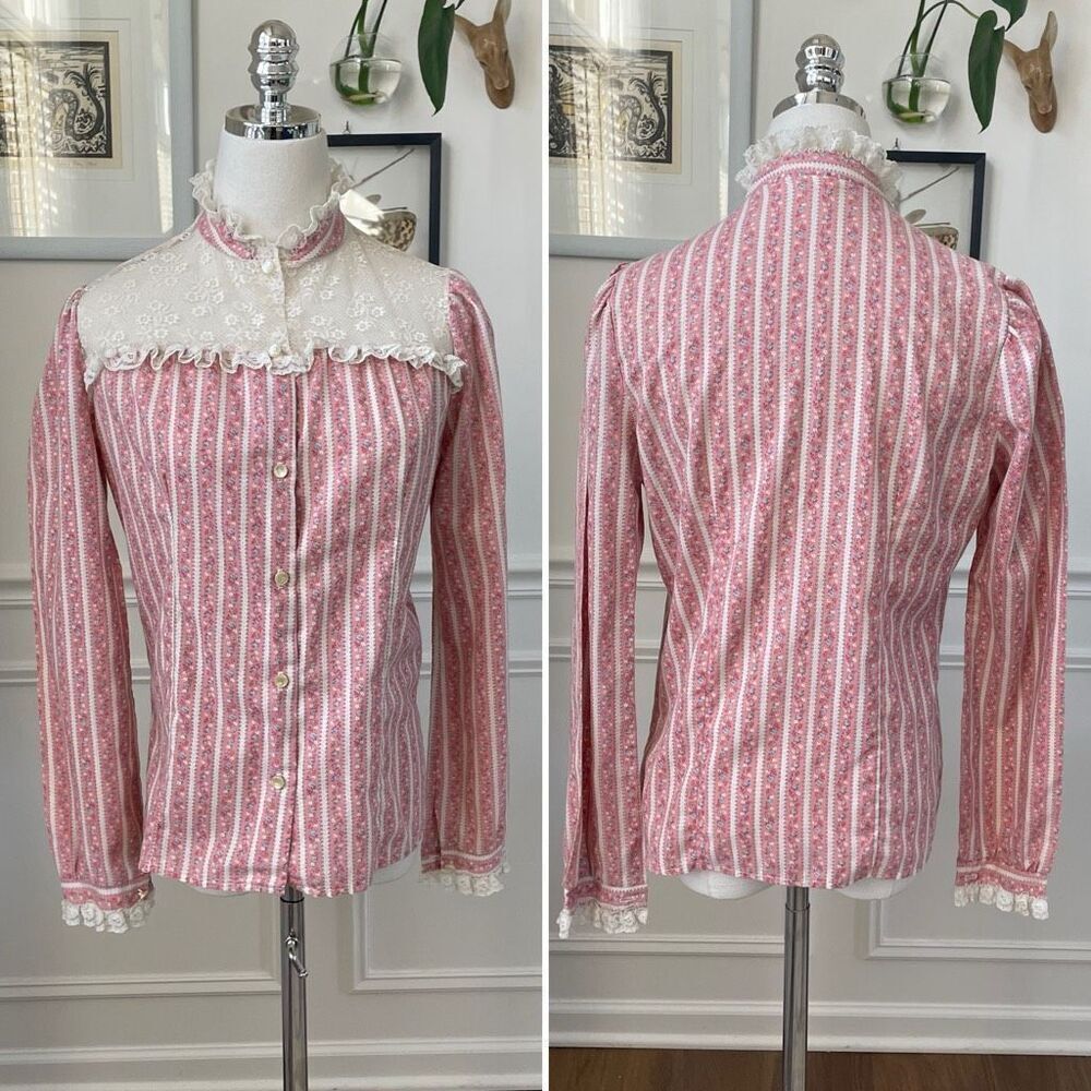 Vintage 70s Cottage Core Country Bicentennial Blouse Calico Lace S